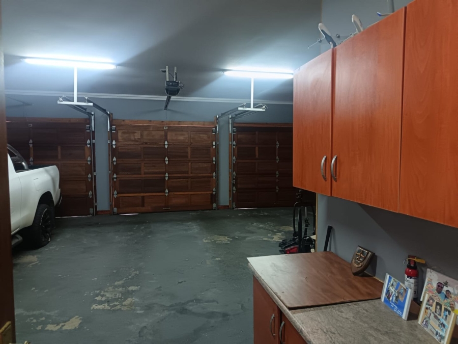4 Bedroom Property for Sale in Hillcrest Northern Cape